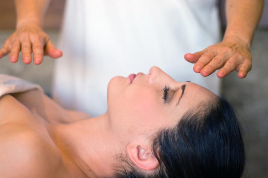 using reiki energy to heal mind and body